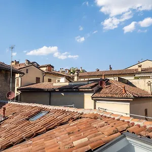 la-casa-sui-tetti-di-bologna-by-wonderful-italy.emilia-romagnahotels.net/